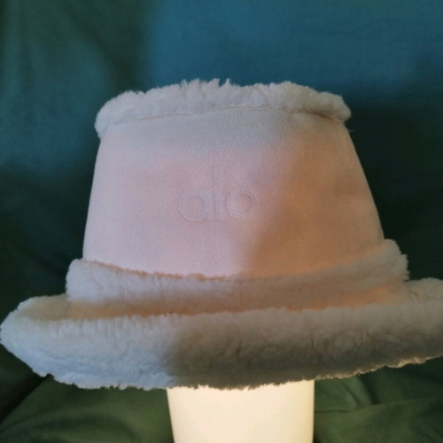 Winter Bucket Hat Alo Yoga  -  22,00 - Vendora.gr