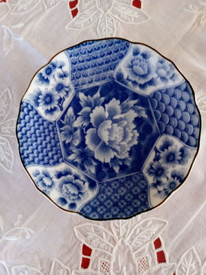 Vintage porcelain trinket dish Delft style blue white with gold stripe used