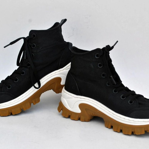 Skechers Vintage Black Canvas Chunky High Top Sneakers, size 37.5 Y2K