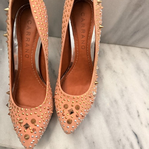 Carrano pumps size 38 like new, pink