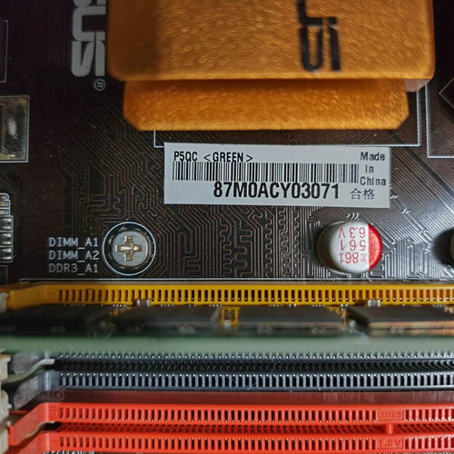 Asus P5QC motherboard socket 775 DDR2 & DDR3 like new