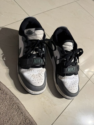 Nike Air Jordan Legacy 312 sneakers like new, boys' size 37.5