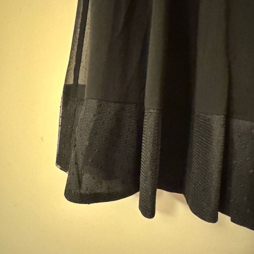 Zara black knee-length skirt like new