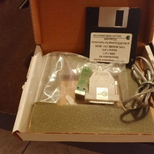 Digital Thermometer and Thermostat Demonstration Kit DS1620K new