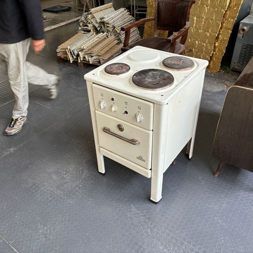 Electric stove antique from the 1960s