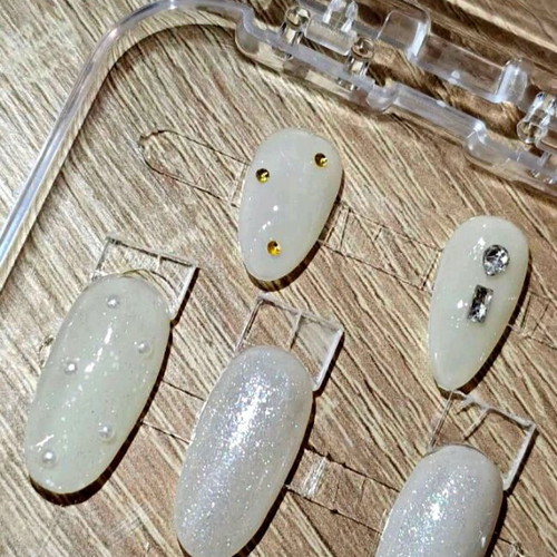 Handmade press on nails set new in various designs and colors