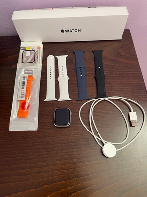 Apple Watch SE 1ης Γενιάς 44mm με Κουτί και Extra Λουράκια, Άριστο