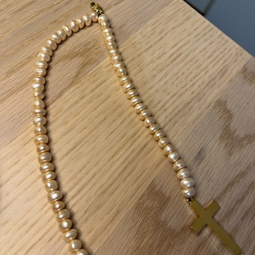 Long necklace with pearls and gold crosses like new