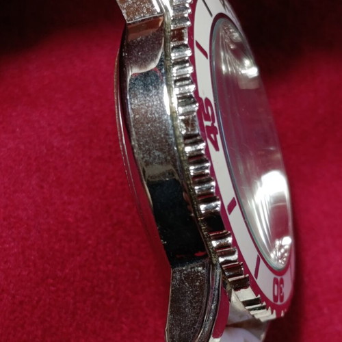 GT watch used, Galerie Tsangarakis, 45mm diameter, battery needed