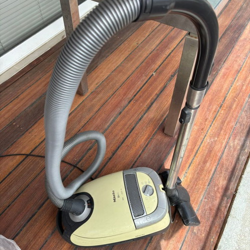 MIELE S5210 ηλεκτρική σκούπα μεταχειρισμένη