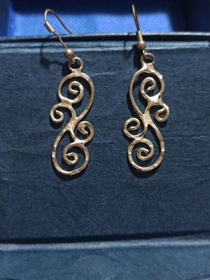 Handmade silver dangling earrings like new
