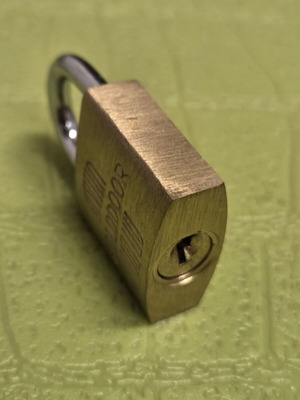 Padlock security new with 3 keys