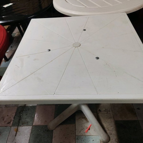 Tables new, pack of 7 pieces