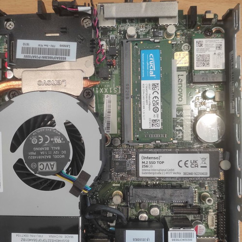 Lenovo ThinkCentre M700 Tiny Pentium G4400T 8GB DDR4 256GB M.2 SSD like new