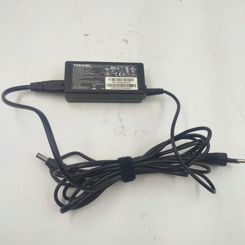 Toshiba Laptop Genuine Power Supply PA3822U-1ACA like new