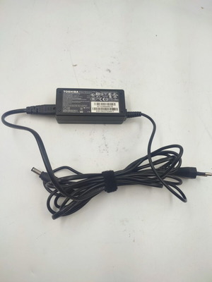 Toshiba Laptop Genuine Power Supply PA3822U-1ACA like new