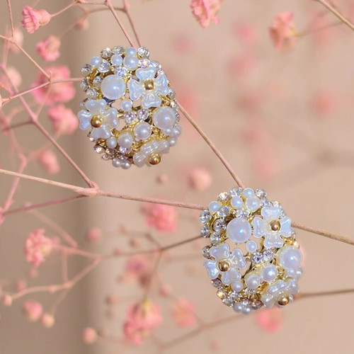 Floral Pearl and Crystal Stud Earrings New, White and Gold