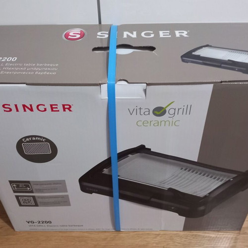 Singer Vita Grill 2200W grill new with ceramic plates