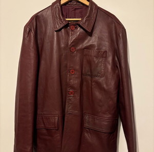 Leather jacket in burgundy
