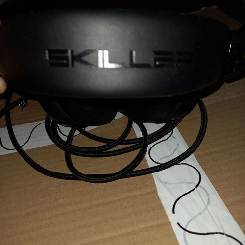 Sharkoon Skiller over ear gaming headphones used with USB