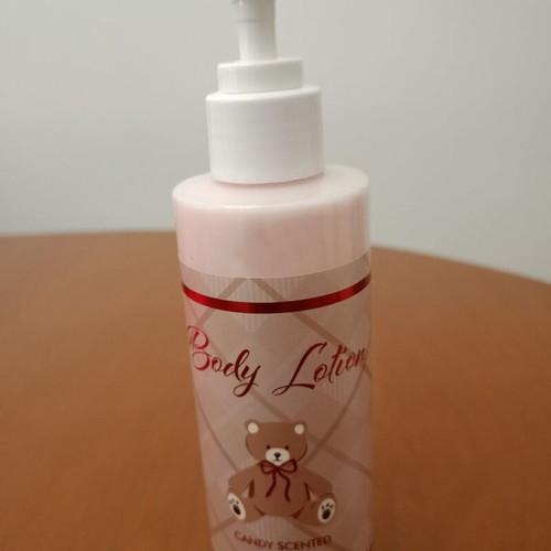 Sinsay Candy Scented Skin Care Set like new with teddy bear