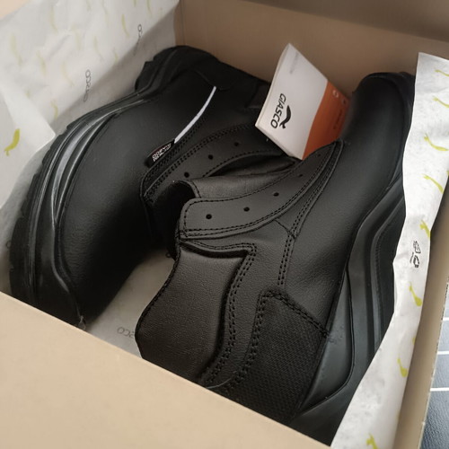 Giasco electrician safety boots size 43, new, black