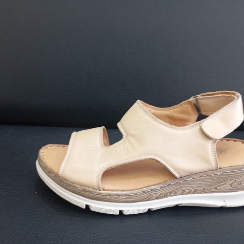 Leather platform sandals new, anatomical sole, beige, size 37