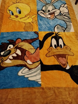 Looney Tunes Kids Blanket like new 2.30 x 1.60 m