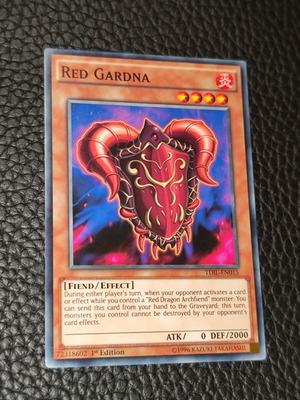 Red Gardna Yu-Gi-Oh Card like new