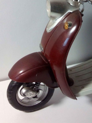 YAMAHA ΜΙΝΙΑΤΟΥΡΑ SCOOTER 1/6 YJ50R VINO