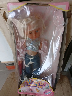 Michelle Fashion Doll collectible new 36cm with bag and comb