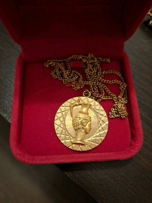 Greek Ancient Sculpture Pendant Necklace μεταχειρισμένο, επιχρυσωμένο