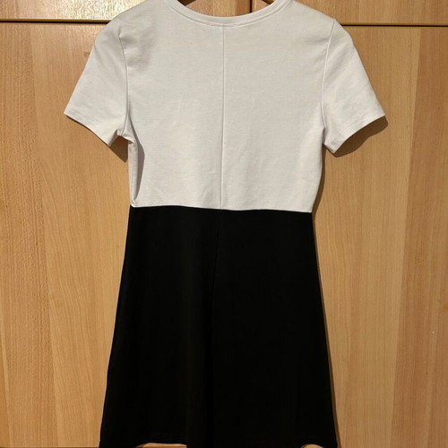 Zara dress size Medium like new, black and white