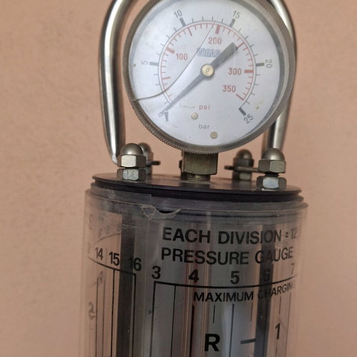 WIGAM Refrigerant Charging Cylinder used with Measurement Scale