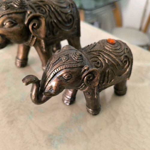 Indian decorative elephant figurines new, set of 3 pieces
