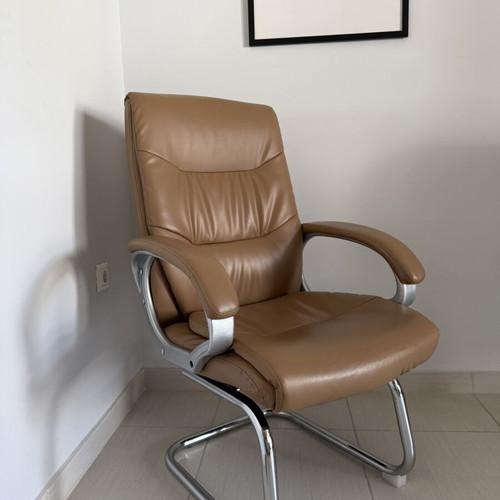 Office chair like new, ergonomic and comfortable