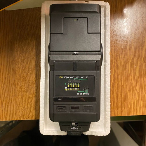 Achiever 630AF flash like new with box and 3 color filters