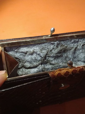 Leather women's wallet used with coin and banknote compartments