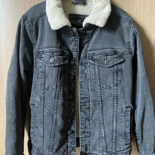 Men's Sherpa-lined Hollister denim jacket like new, black, size XS
