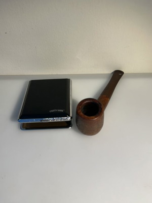 Cutty Sark tobacco pipe and humidor used