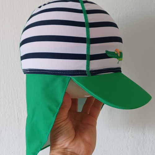 Energiers beach hat for 6-8 years, like new