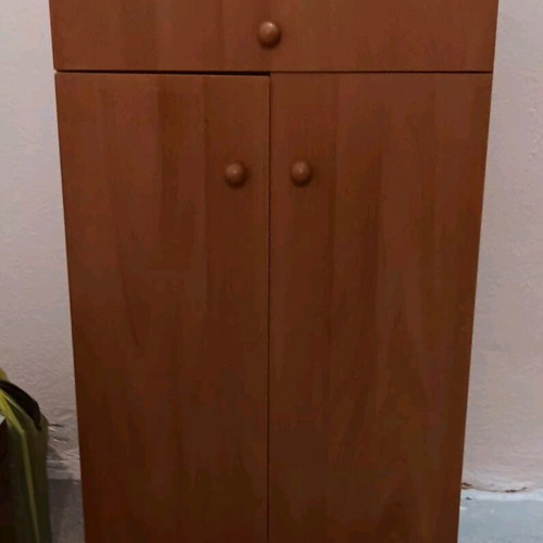 Shoe rack like new, brown with 5 adjustable shelves and drawer