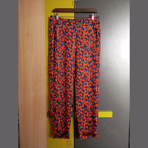 Victoria Beckham women's cherry print pants size 40 like new