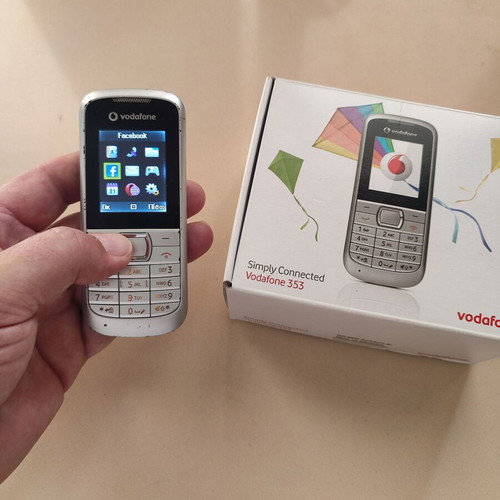 MLS - ZTE Vodafone 353 Mobile Phone like new, silver, radio