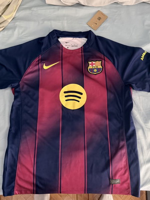 Φανέλα FC Barcelona καινούργια με ετικέτες, μέγεθος Medium, επίσημο αντίγραφο