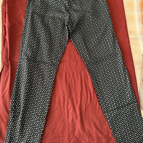 H&M Pants with Pattern like new, size M 38 10, black and white