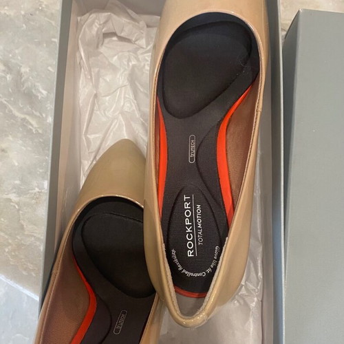 Rockport beige patent leather pumps like new, size 36.5