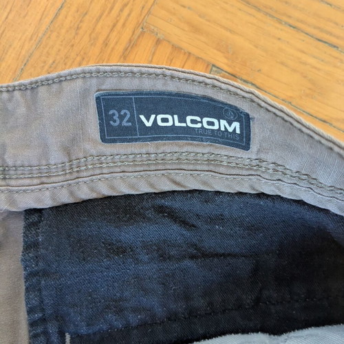Volcom cargo shorts, size 32, beige grey