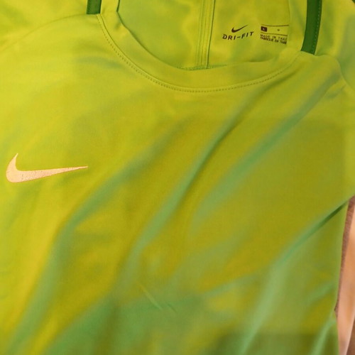 Sports T-shirts pack of 2 large size Nike and Body Action used