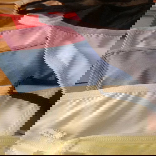 string εσώρουχα γυναικεία
